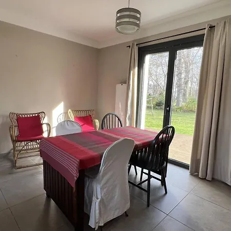 Maison Cambo-les-bains, 4 Pièces, 4 Personnes - Fr-1-495-48 * Cambo-les-Bains